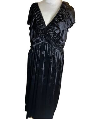 Black Crushed Velvet Floral Embossed Ruffle V Neck Midi Dress NWOT 1X Y2K GOTH